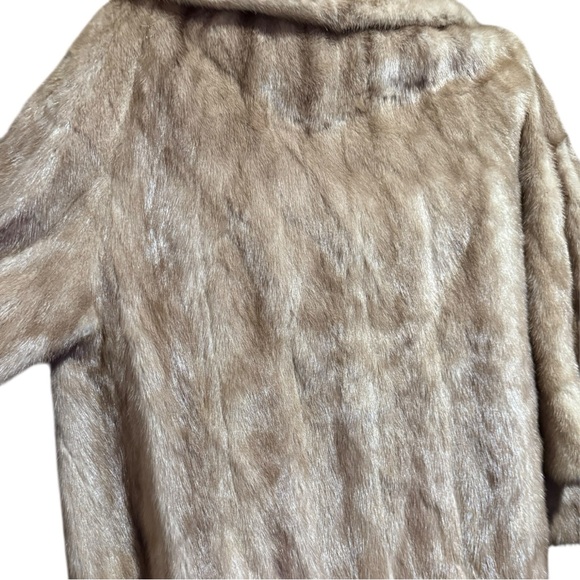 Vintage Elsa Schiaparelli Mink Brown coat - Picture 3 of 5